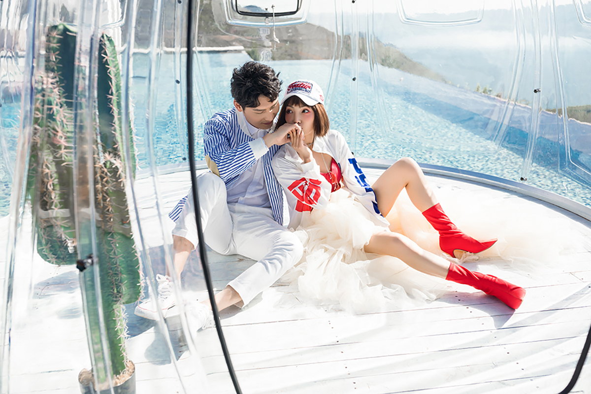 秘境7999旅拍<3外2内精修66张>