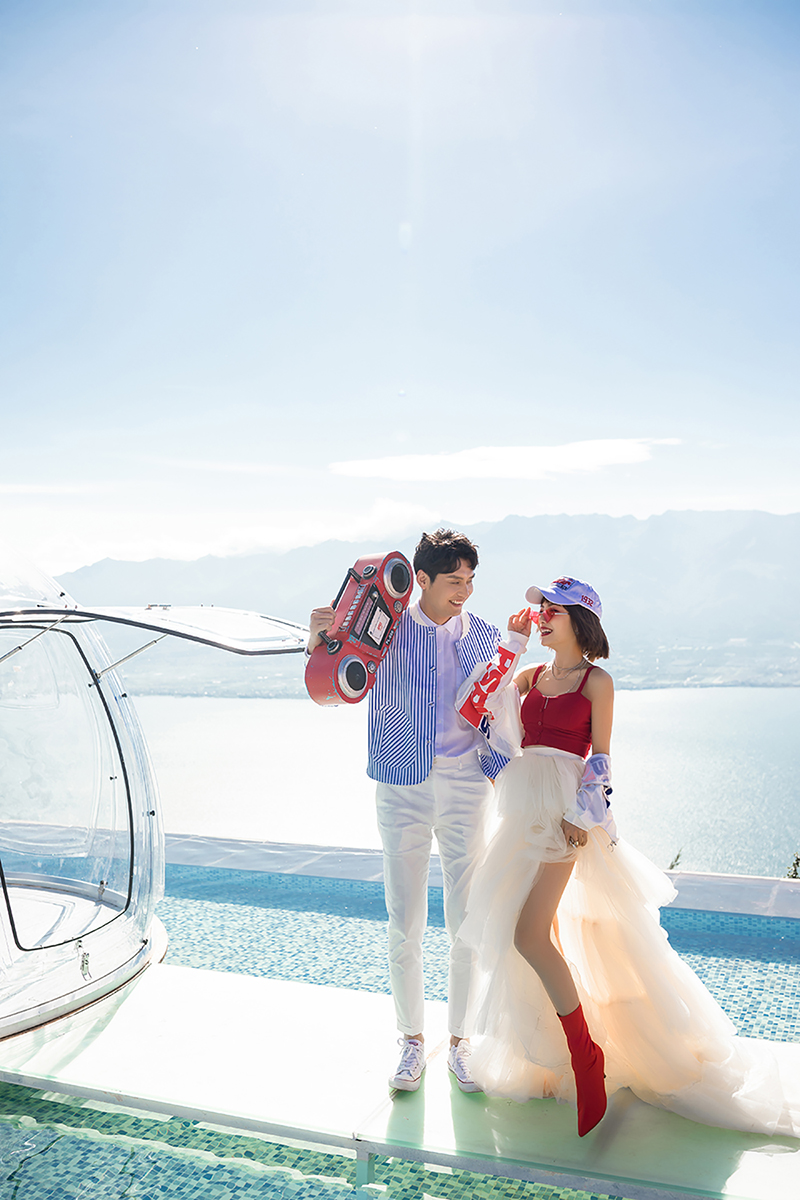 秘境7999旅拍<3外2内精修66张>