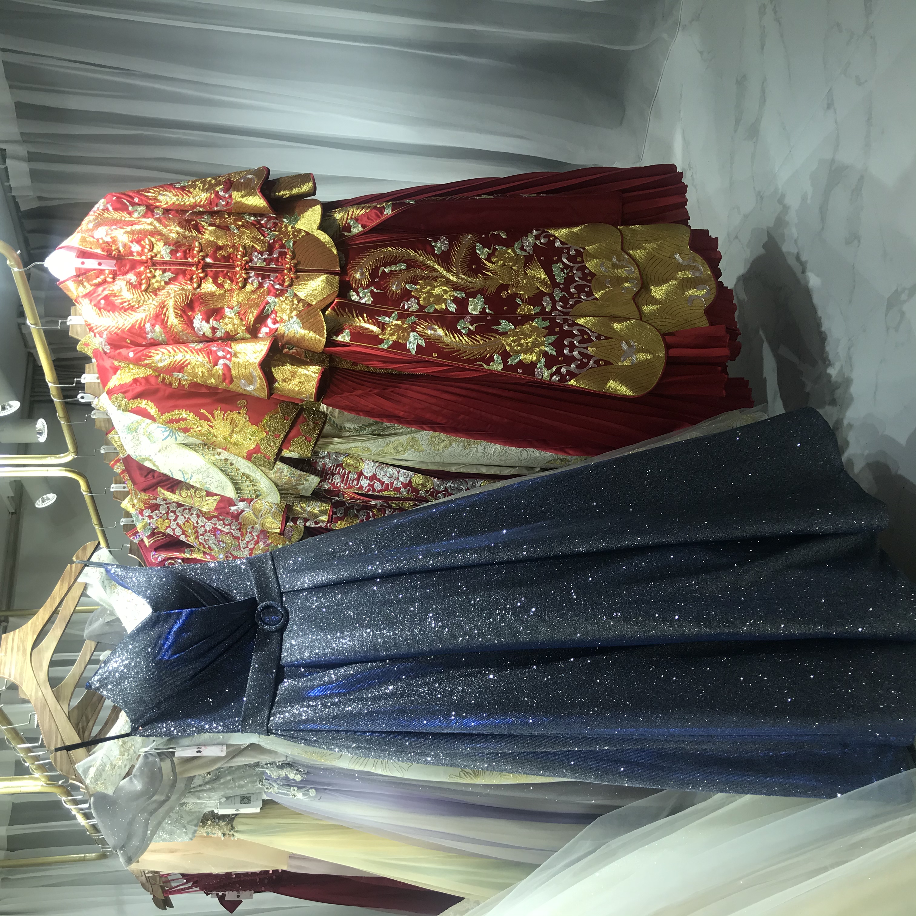 新会懿妮婚纱礼服馆