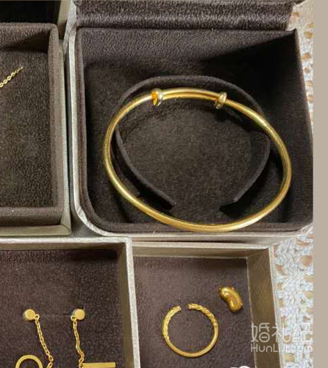 六福足金好看又超值，真的不建议买K金