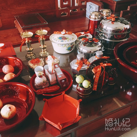 为了避免手忙脚乱，这些火红婚礼你快备齐！