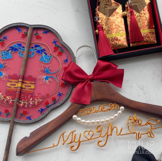 婚礼倒计时1周：婚品整理第一弹拍照道具！