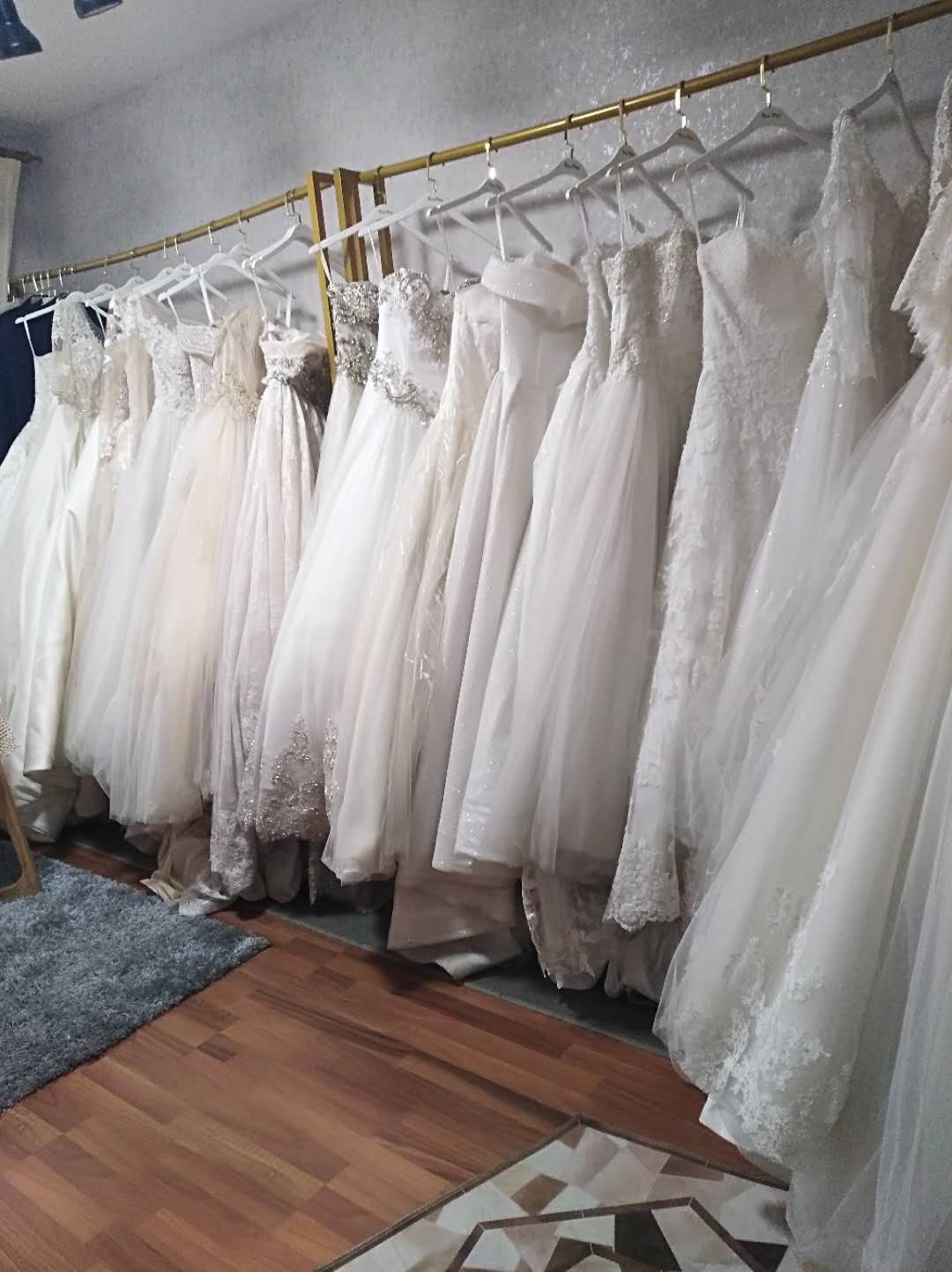 诺曼经典婚纱礼服馆