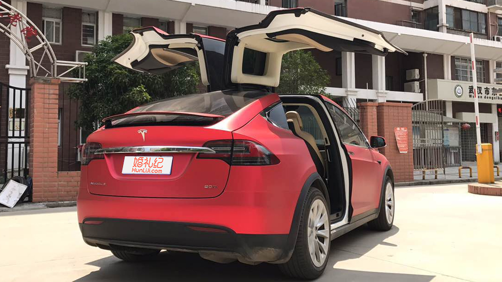 【特斯拉】Model X x1辆  + 【奥迪】A6Lx5辆