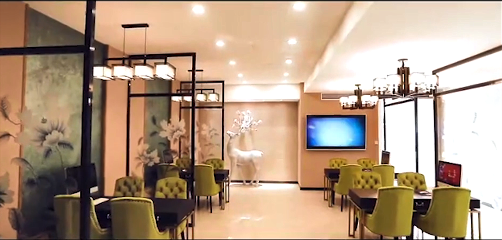 满庭芳婚纱摄影Art studio