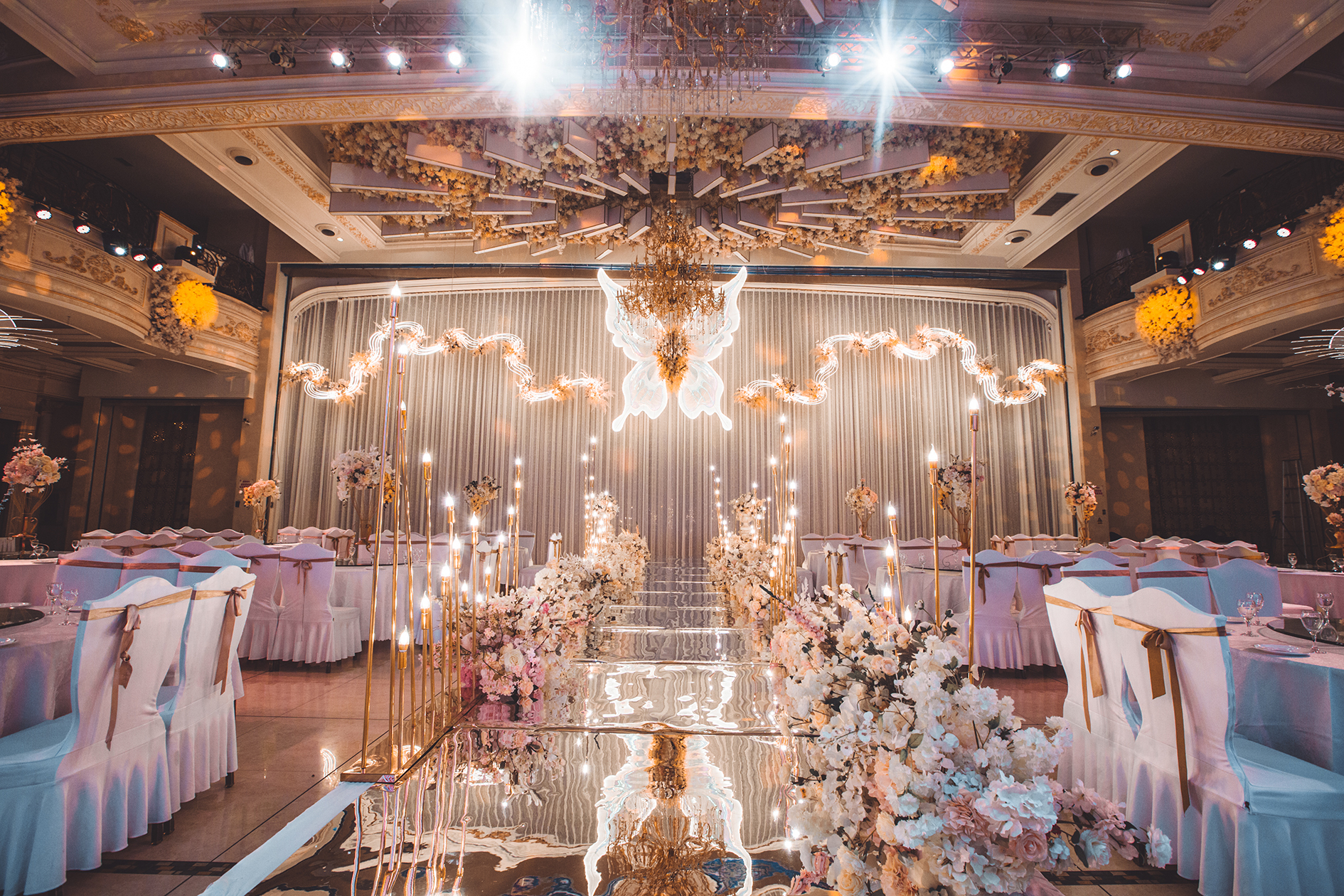 长春红事会酒店婚宴厅效果图【婚礼纪】