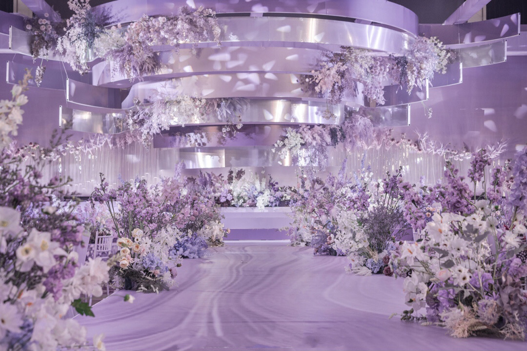 梦幻紫色婚礼现场图片
