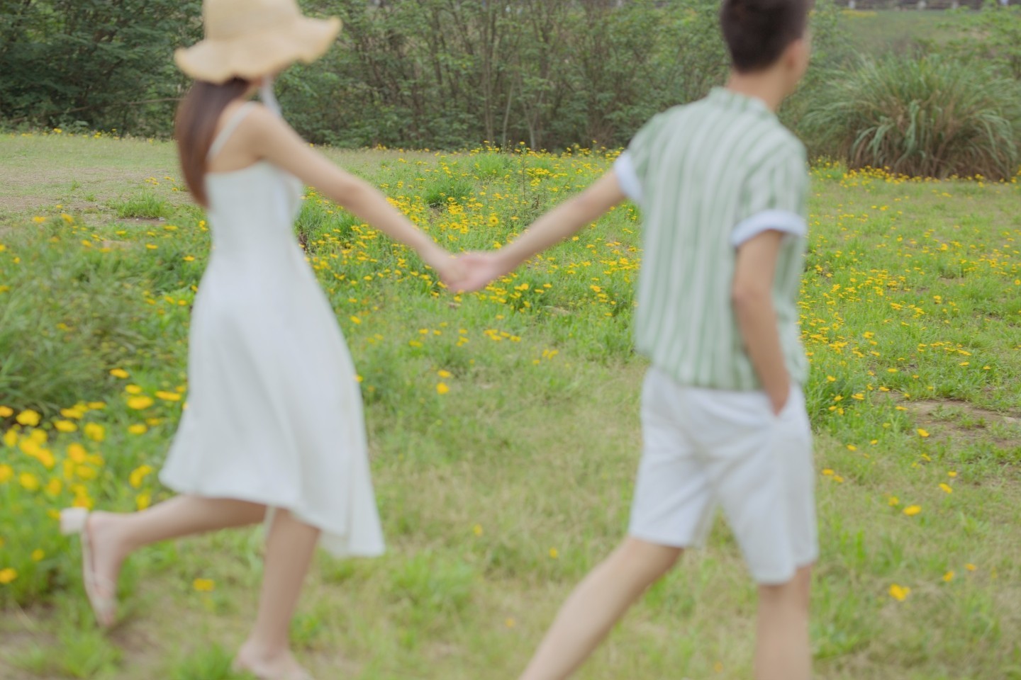實(shí)惠型婚紗照+8套服裝+精修35張
