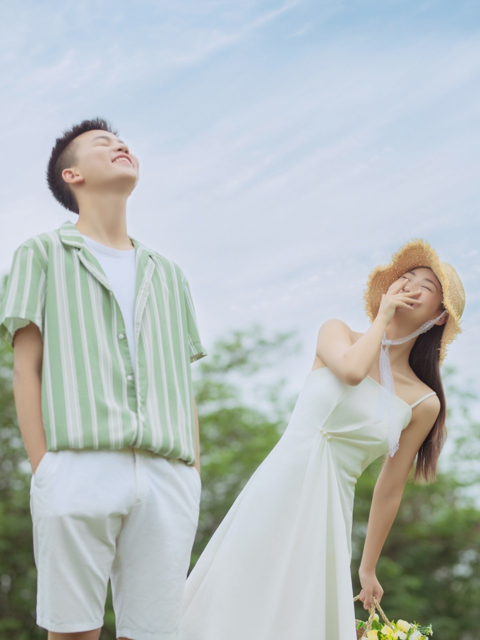 實(shí)惠型婚紗照+8套服裝+精修35張