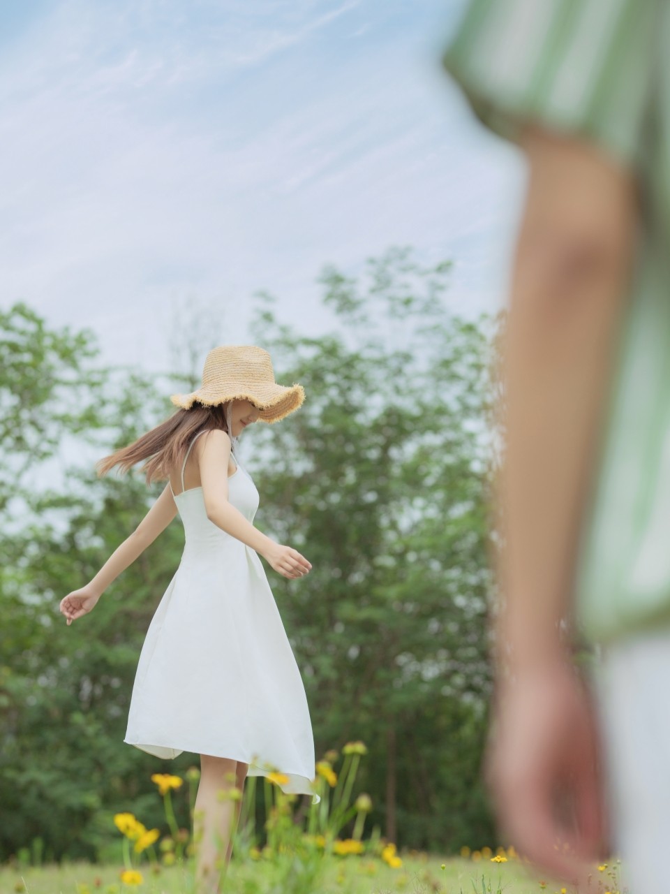 實(shí)惠型婚紗照+8套服裝+精修35張