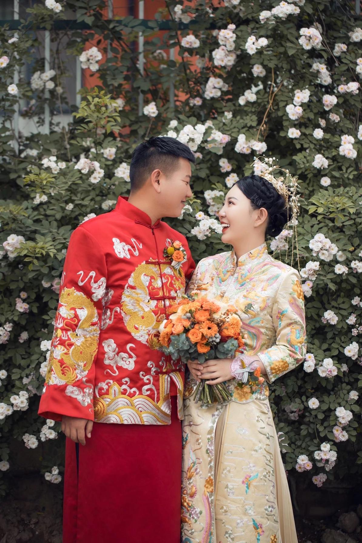 挖到宝藏店铺：3套礼服价格小贵却很值得