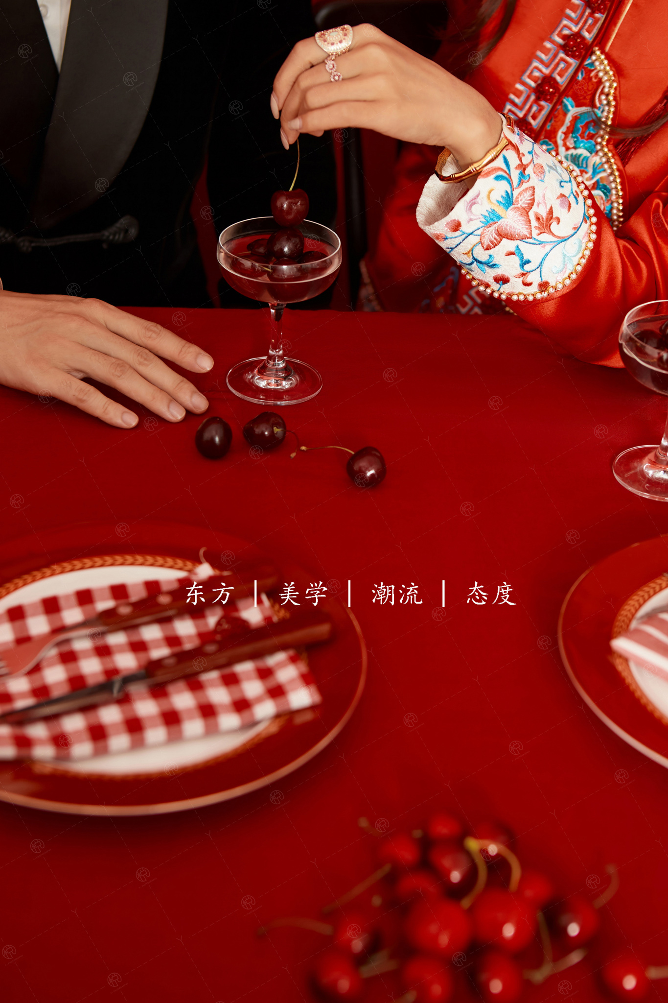 《佳偶天成》新格调拍婚纱照送孕妇照