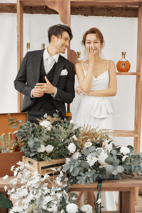 【赠别墅酒店】别墅+泳池+教堂+夜景+湖畔+包邮