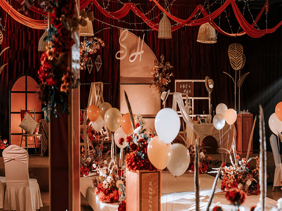 《爱意浓》红橙撞色系复古文艺婚礼