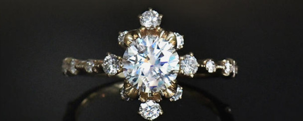 钻石订婚戒指的起源是什么