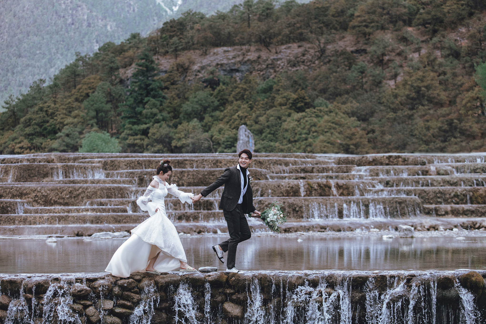 麗江旅拍婚紗照/接機(jī)+住宿2晚