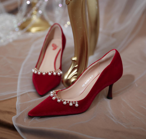 婚鞋必须要红色吗