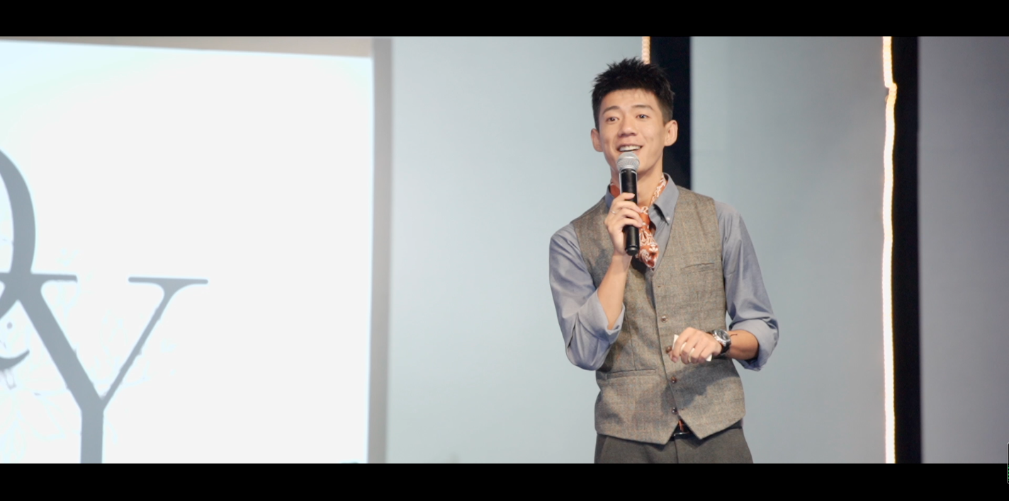 这个时代，爱情是一件多么弥足珍贵的东西！