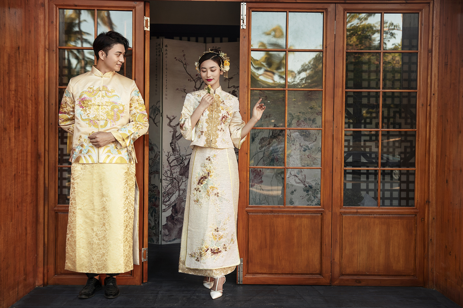 中式復(fù)古風(fēng)+8服8造+定制拍攝服務(wù)
