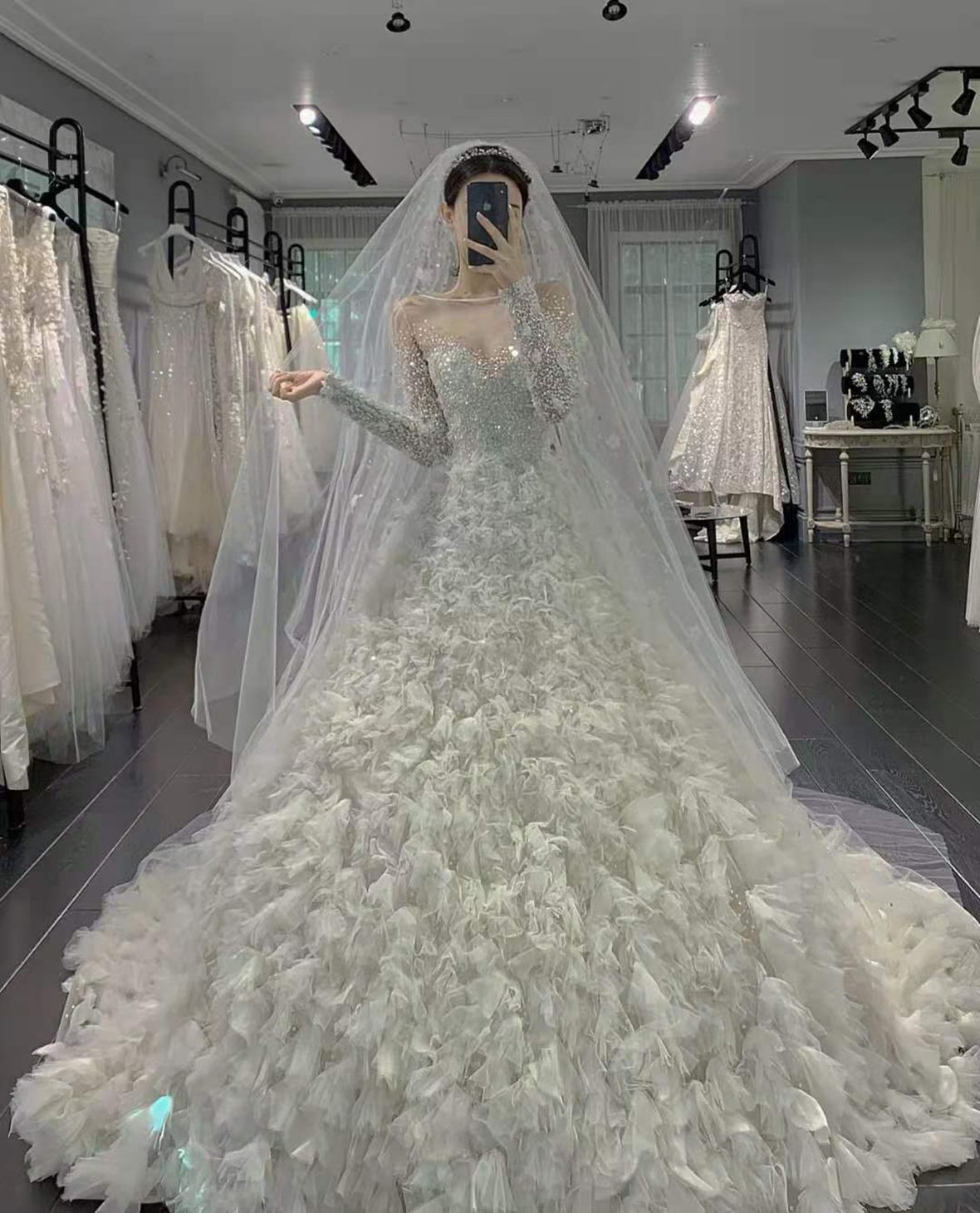 颂 高定【限时抢购】婚纱礼服租赁