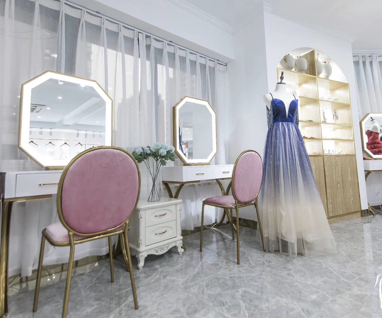 琉璃婚纱礼服体验店