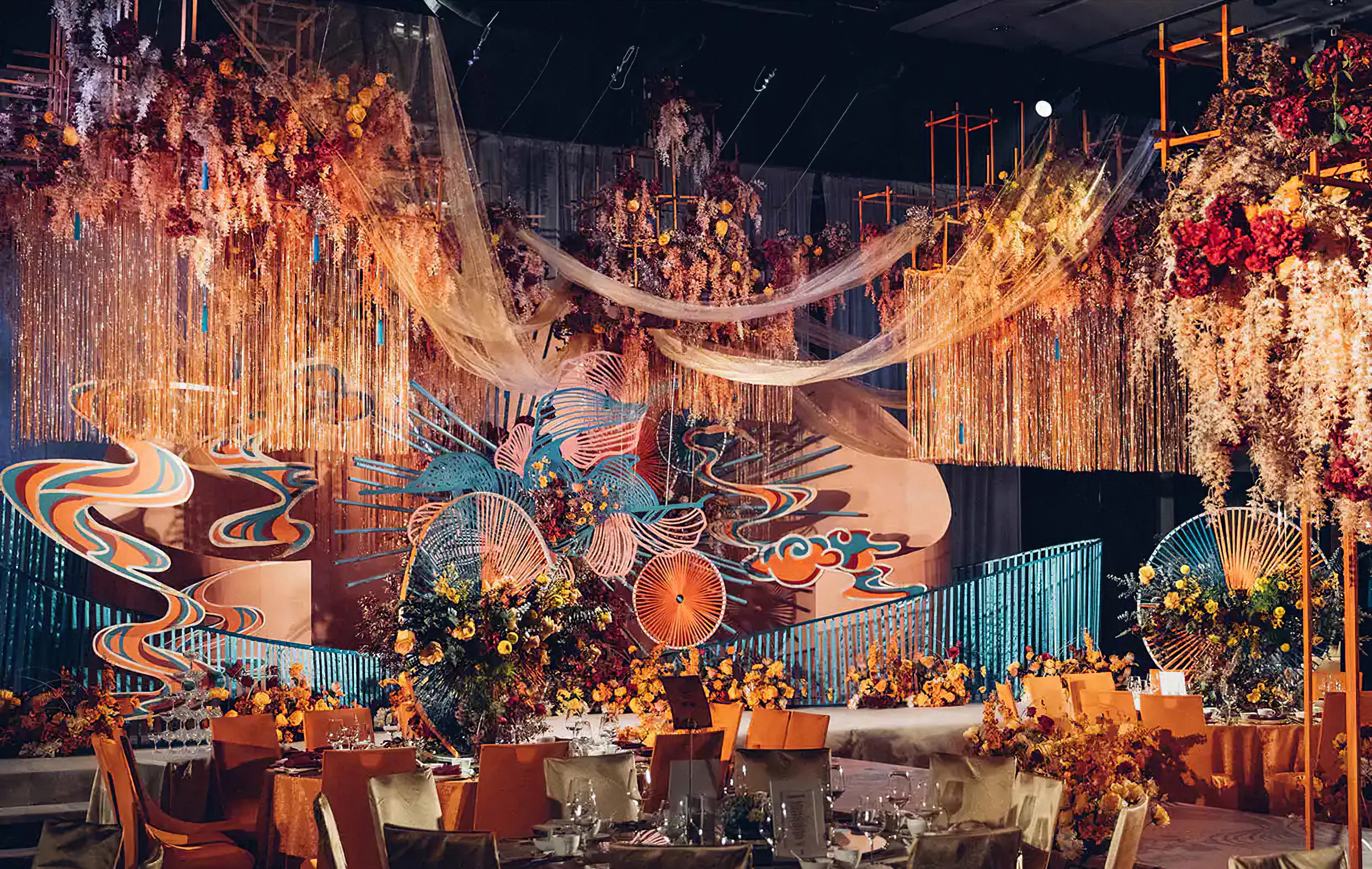 蜜糖婚礼蓝金对撞色新中式轻奢大气婚礼