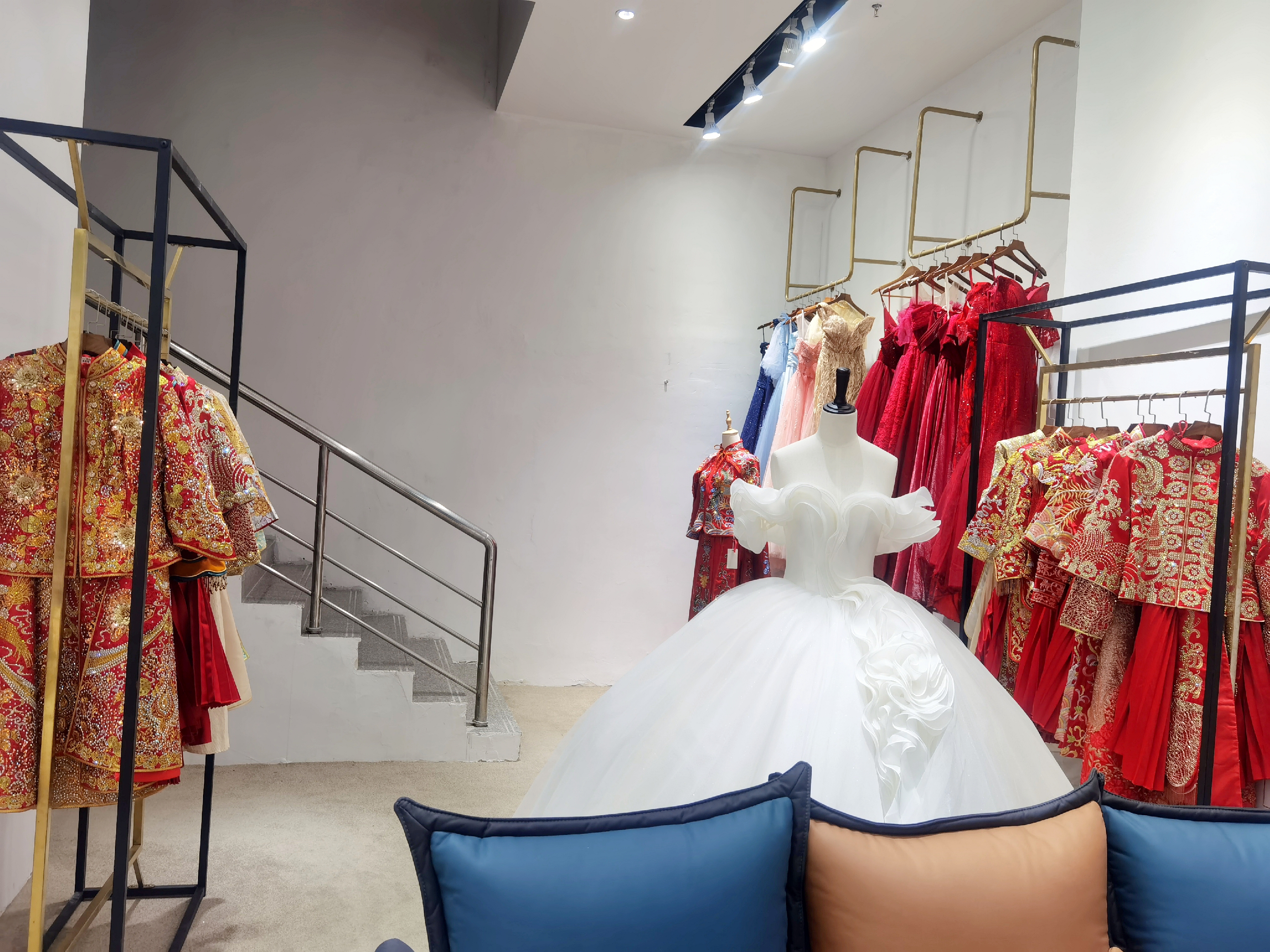 赫本品牌婚纱集成店