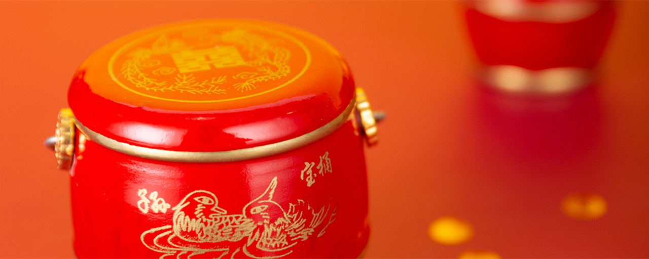 结婚子孙桶要什么人拎