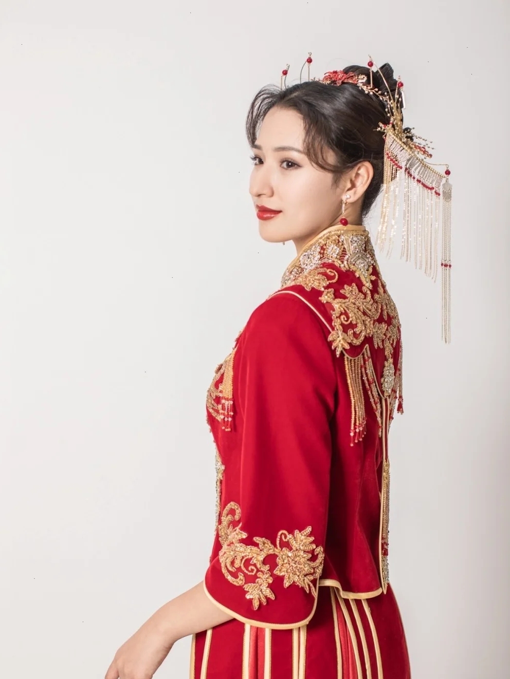 【艾薇婚纱中式秀禾推荐】秋冬季款