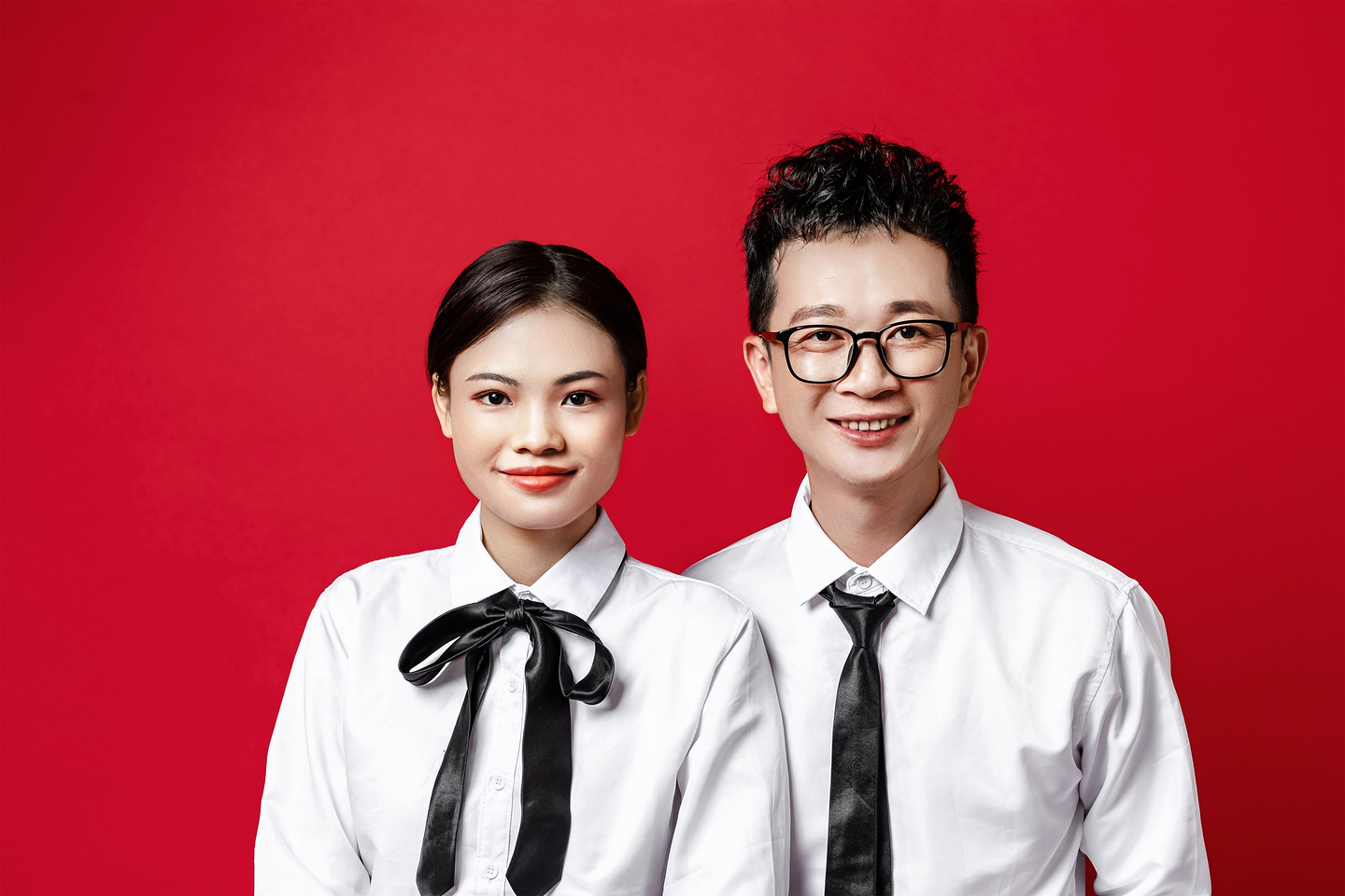 最美結(jié)婚證件照，服裝+化妝+拍攝+精修，全國接單