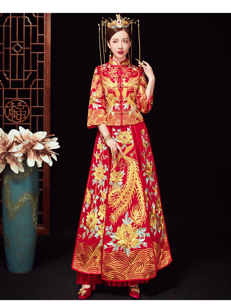 婚礼当天礼服3件套+婚纱+秀禾+敬酒服