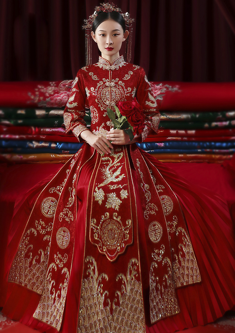 婚礼当天礼服3件套+婚纱+秀禾+敬酒服