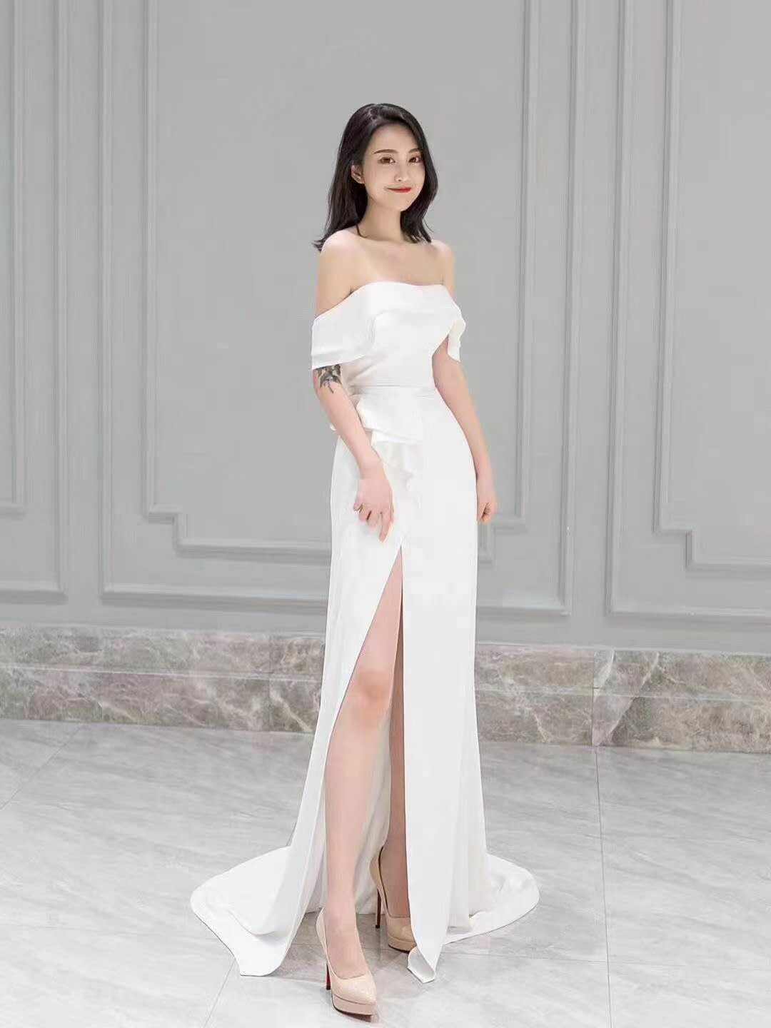 LOVE婚纱礼服14件套+总监化妆师