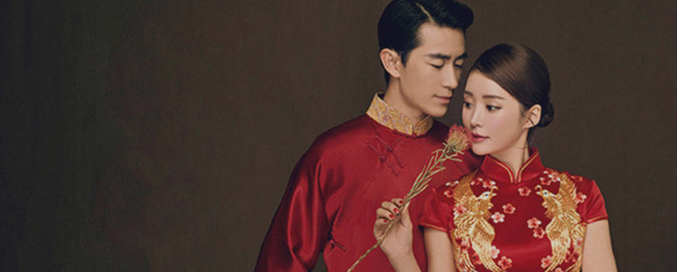 结婚敬酒服颜色有规定吗