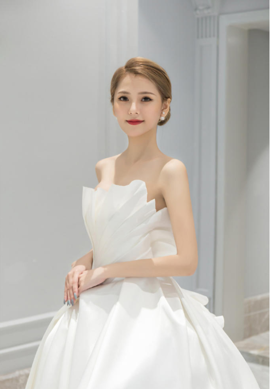 👰选对婚纱，155新娘穿出165既视感
