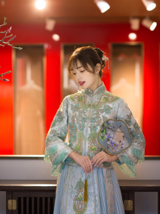蓝色秀禾服简直就是我的白月光！！