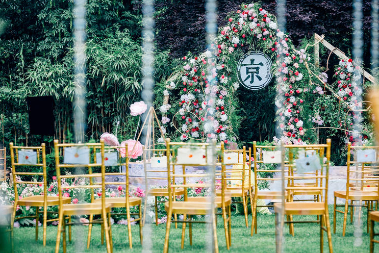 上海草坪婚禮價格一覽表 上海辦草地婚禮價格