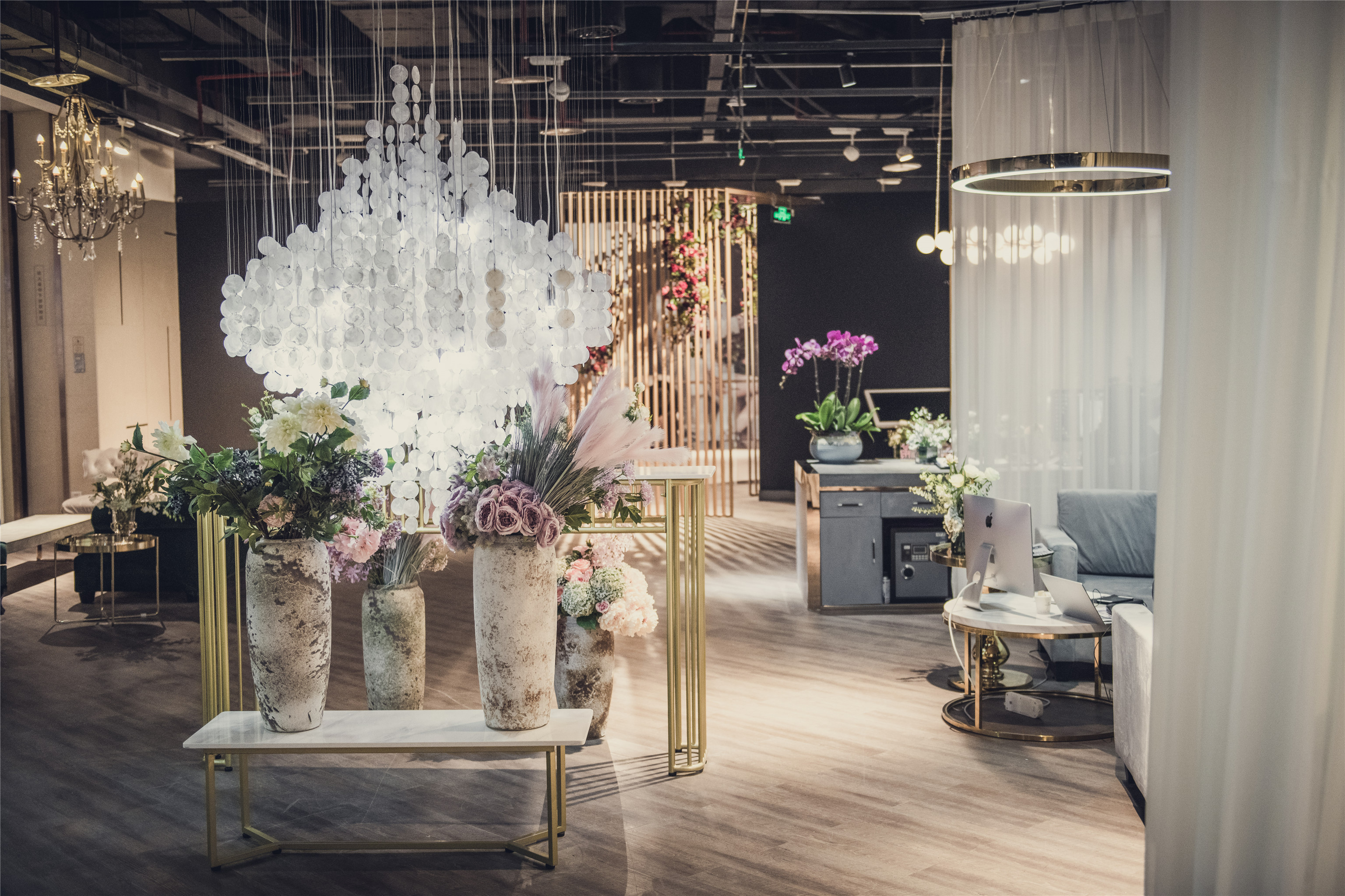 成都花汀婚纱摄影工作室(成都店)