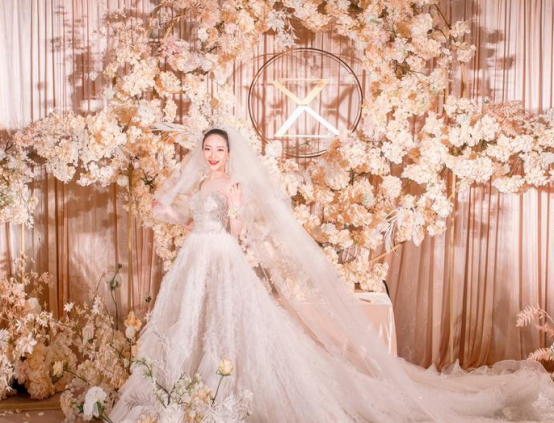 穿上秒变仙女的婚纱！🍭潮婚节必买！