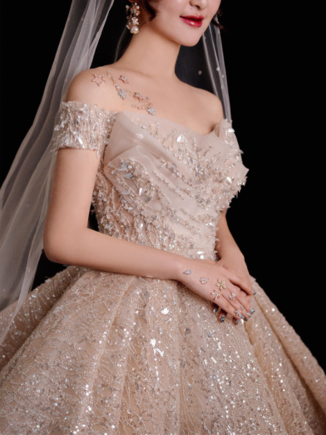 不到2k搞定我的婚纱👰，武汉姐妹盘它！