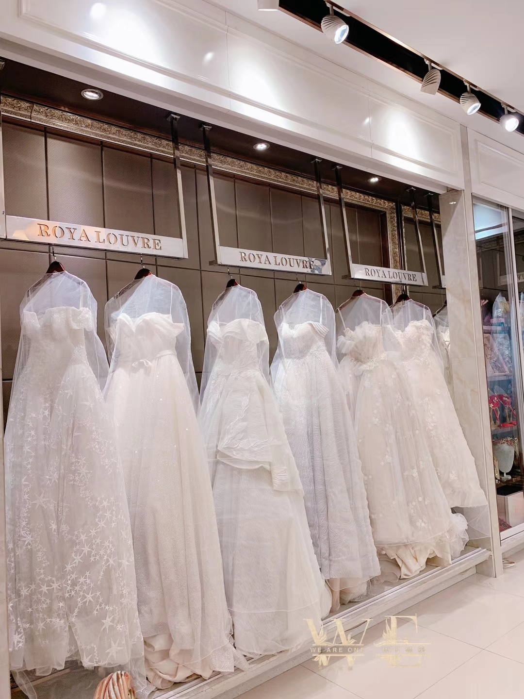 礼念婚纱礼服