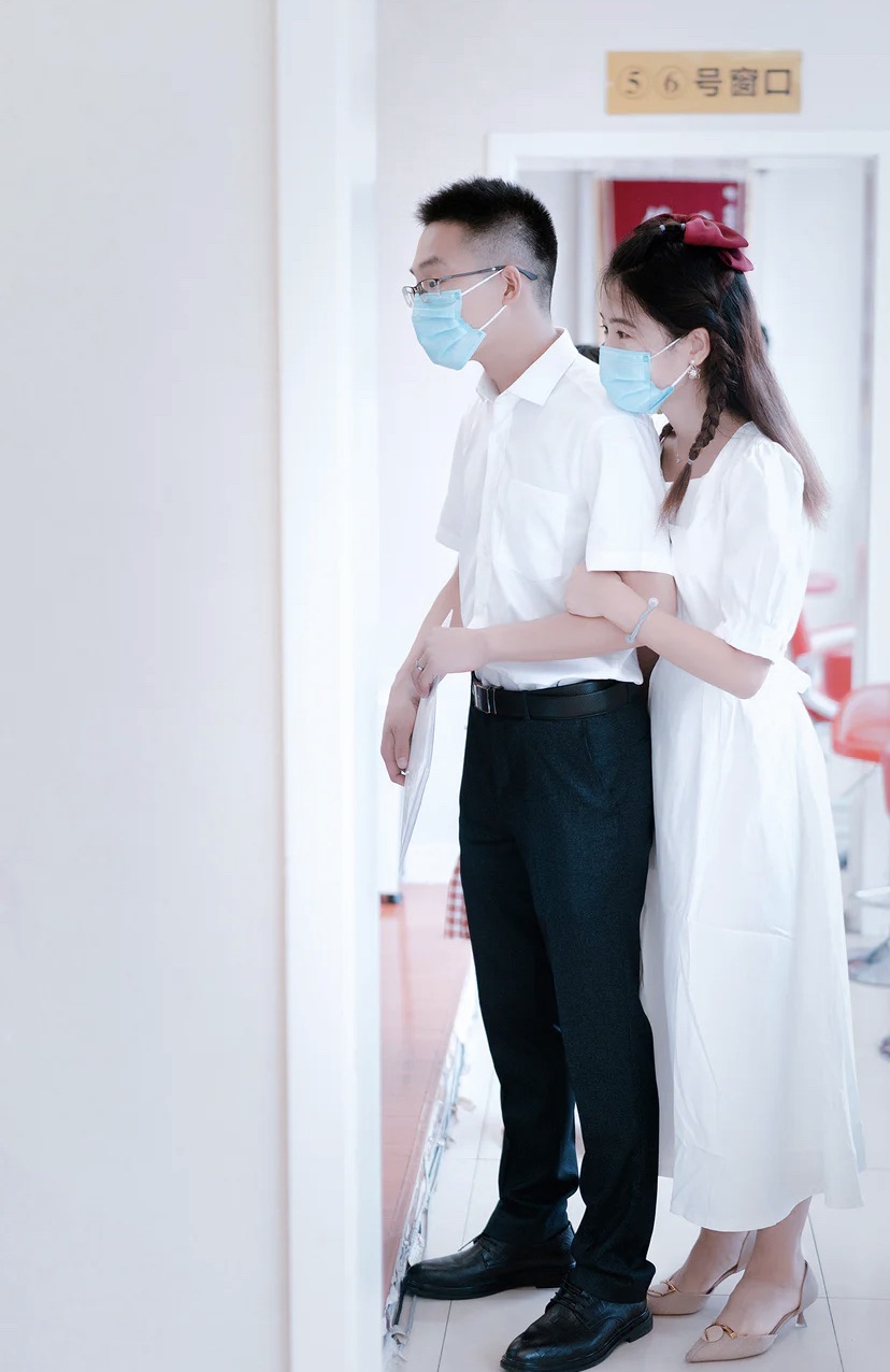 结婚不订婚不下聘礼，我婆婆是不是太小气了！