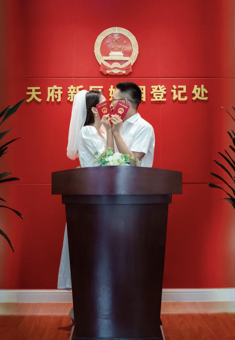 结婚不订婚不下聘礼，我婆婆是不是太小气了！