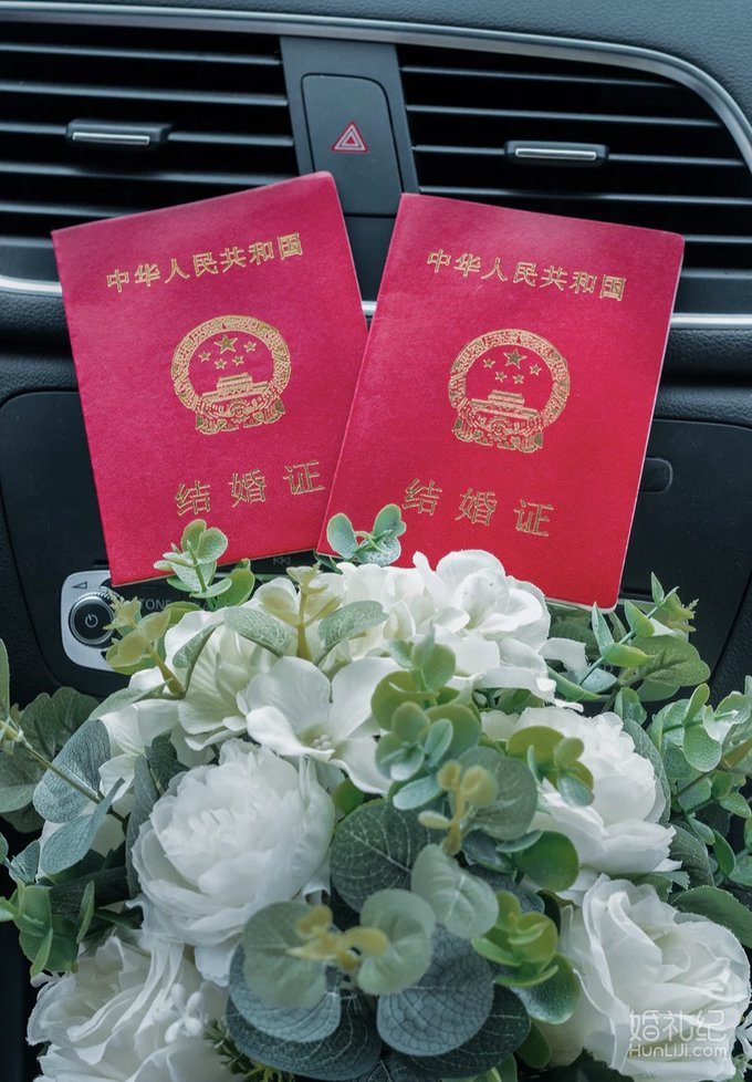 结婚不订婚不下聘礼，我婆婆是不是太小气了！
