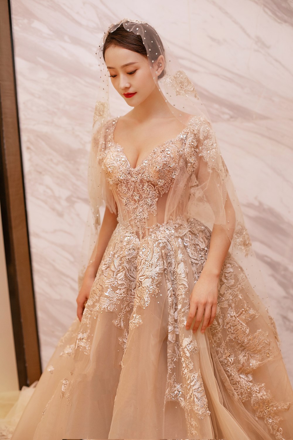 成都新娘试纱｜欧式婚礼怎么选婚纱呀？