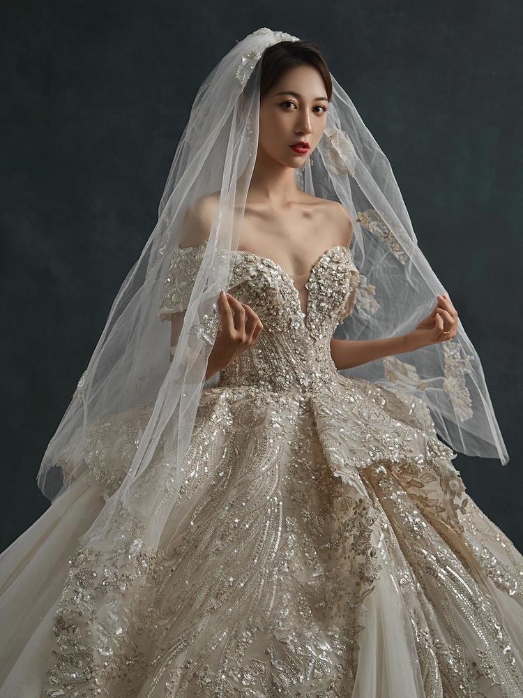 【慕纱】法式奢华重手工婚纱套系+总监跟妆