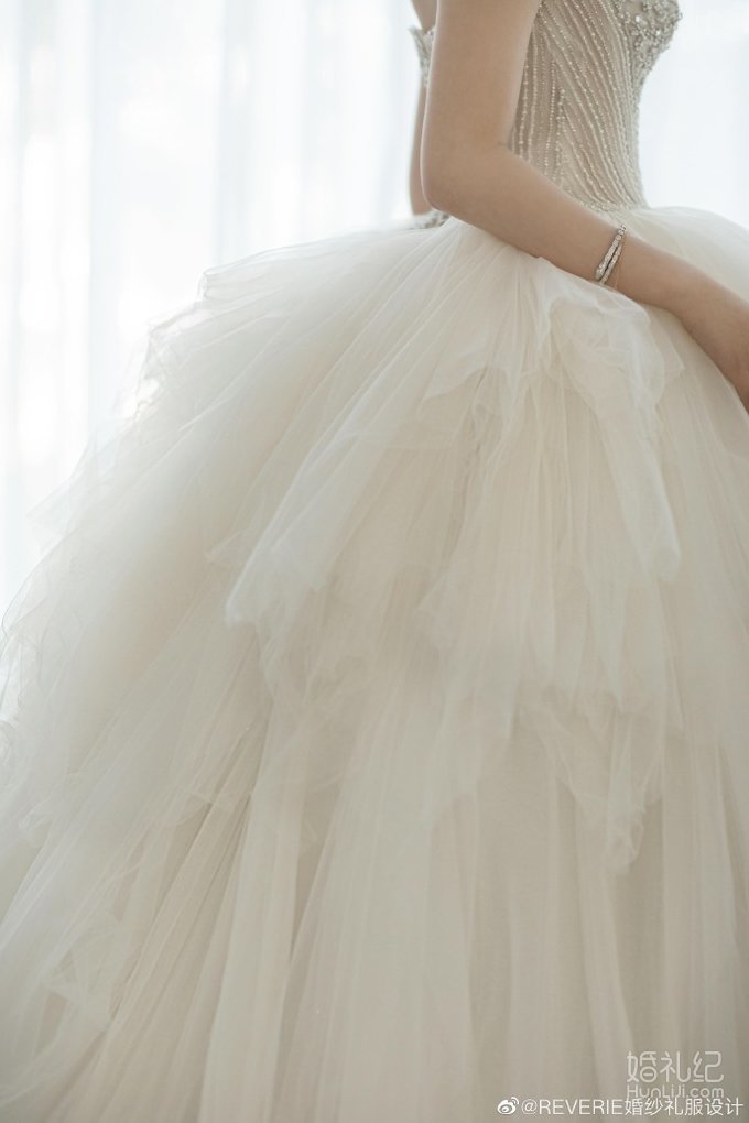 上海试纱分享👰千元就能圆了奢华婚纱梦