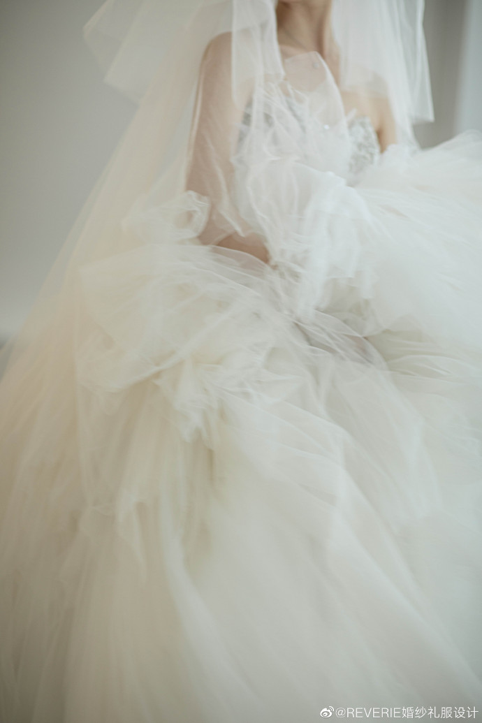 上海试纱分享👰千元就能圆了奢华婚纱梦