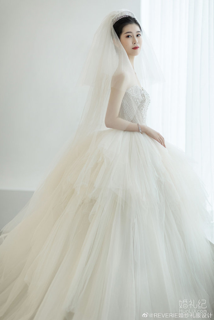 上海试纱分享👰千元就能圆了奢华婚纱梦