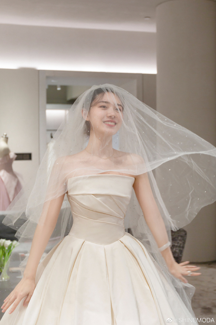 上海新娘日记👰 | 聊聊我的婚纱选择🐥